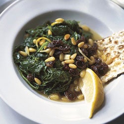 httpswww.saveur.comsitessaveur.comfilesimport2008images2008-04125-58_spinach_with_pine_nuts_250.jpg