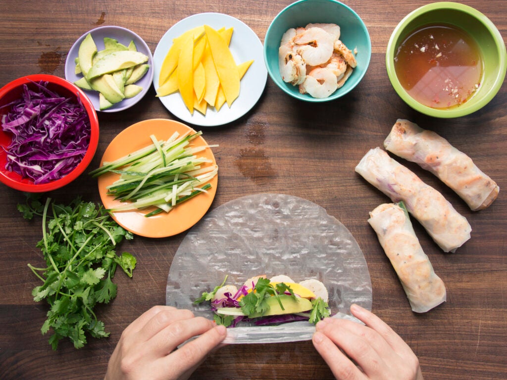 httpswww.saveur.comsitessaveur.comfilesgrilled_shrimp_summer_rolls_chili_lime_dipping_sauce2000x1500-1.jpg
