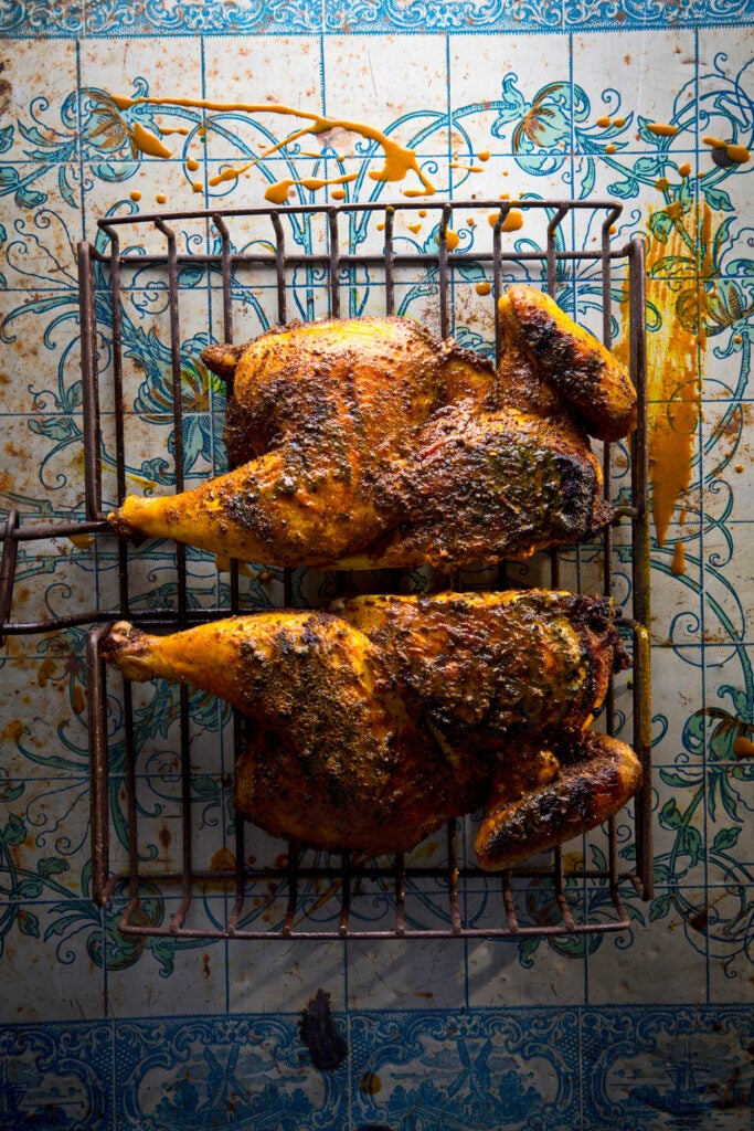 Pollo con especias amarillas iraquíes (Jaj Bil-Bahar Il-Asfar)