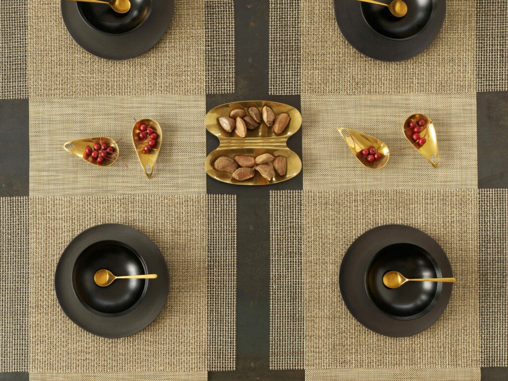 httpswww.saveur.comsitessaveur.comfilesimages201511chilewich-placemats-gold_2000x1500.jpg