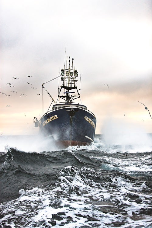 feature-fishing-for-alaskan-crab-boat-500x750