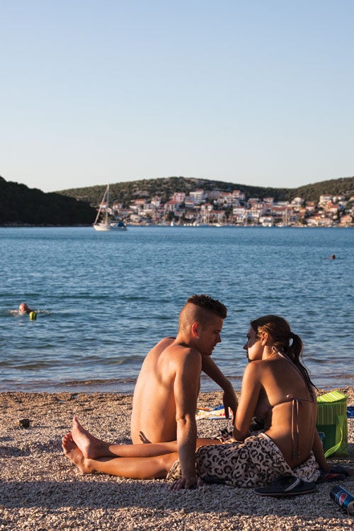feature-travel-guide-dalmatian-coast-croatia-sunbathers-500x750-i164