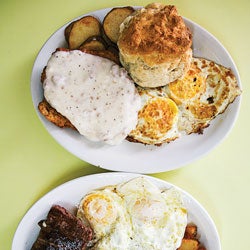 httpswww.saveur.comsitessaveur.comfilesimport2013images2013-077-recipes_chicken-fried-steak-with-sausage-gravy_thumb.jpg