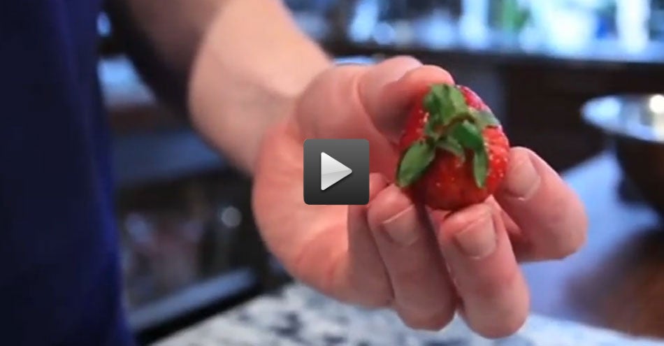 httpswww.saveur.comsitessaveur.comfilesimport20142014-05feature_how-to-hull-a-strawberry-video.jpg