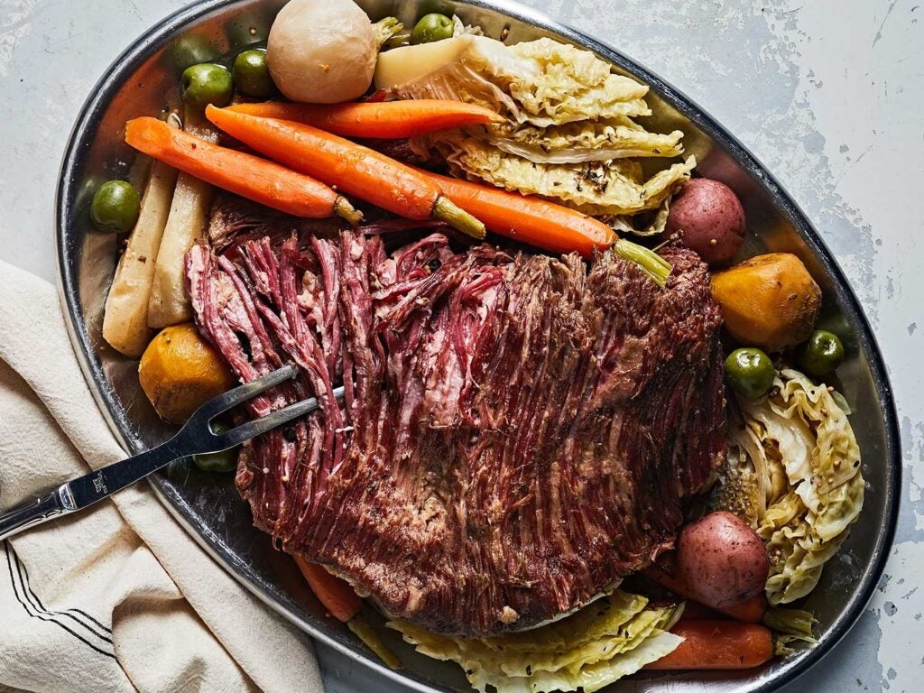 httpswww.saveur.comsitessaveur.comfilesimages201903corned-beef-and-cabbage-1200×1500.jpg